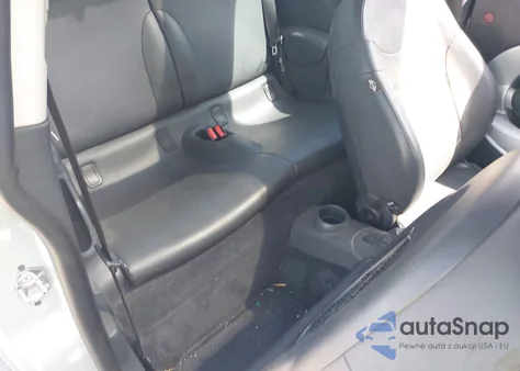 2003 Mini Cooper z USA, uszkodzony, nr VIN WMWRC334X3TC43283